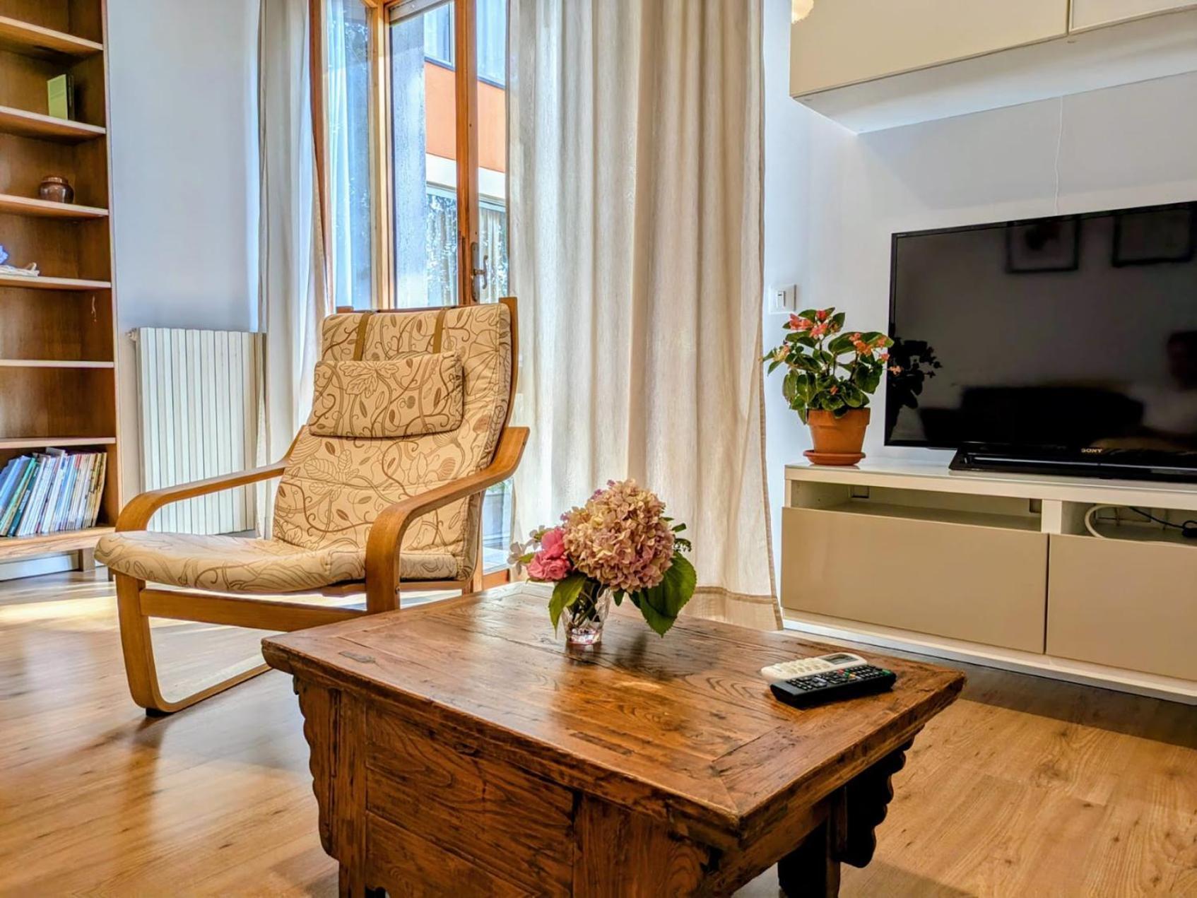 Appartamento Viale Puccini - Free Gated Parking - 3 Minutes From Center Lucca Exterior foto